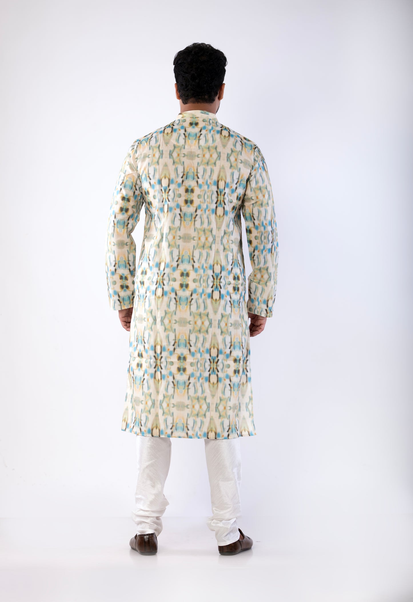 Men’s Designer Cotton Kurta – White Kurta with Blue & Black Printed Design, Wooden Buttons, Soft Breathable Fabric, Double Stitched Ethnic Wear for Festive, Wedding, Casual